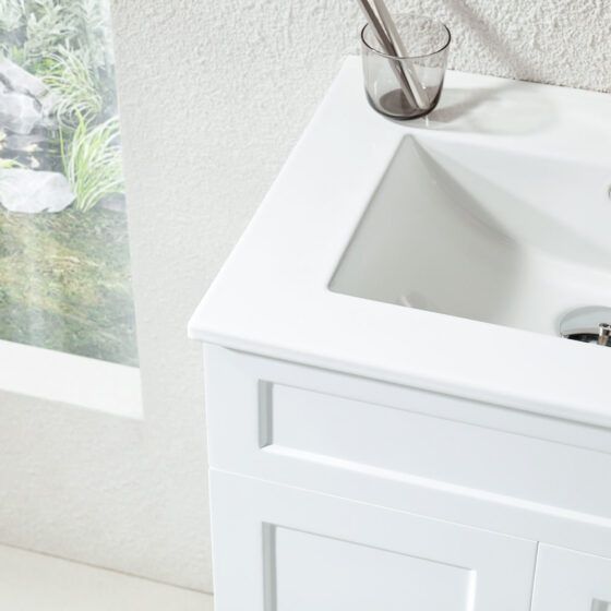 Joyce-close-top-corner Joyce-close-top-corner